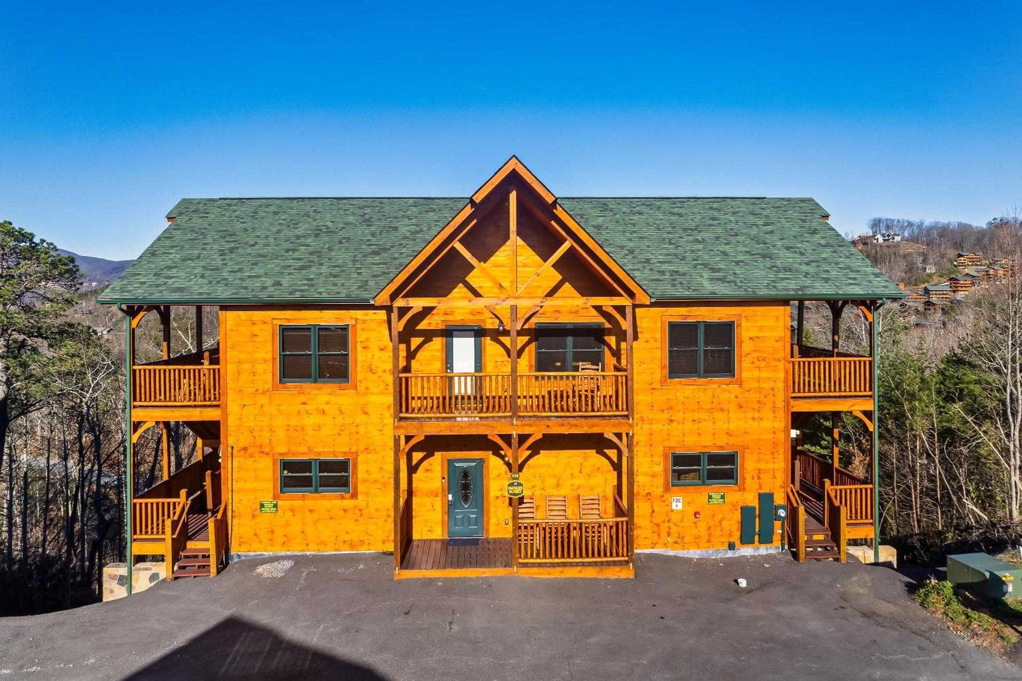 Full Equipped Cabin With A Pool And Game Room Smokies Views Gatlinburg Eksteriør billede