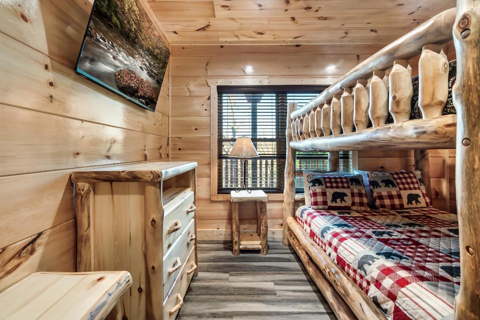 Full Equipped Cabin With A Pool And Game Room Smokies Views Gatlinburg Eksteriør billede