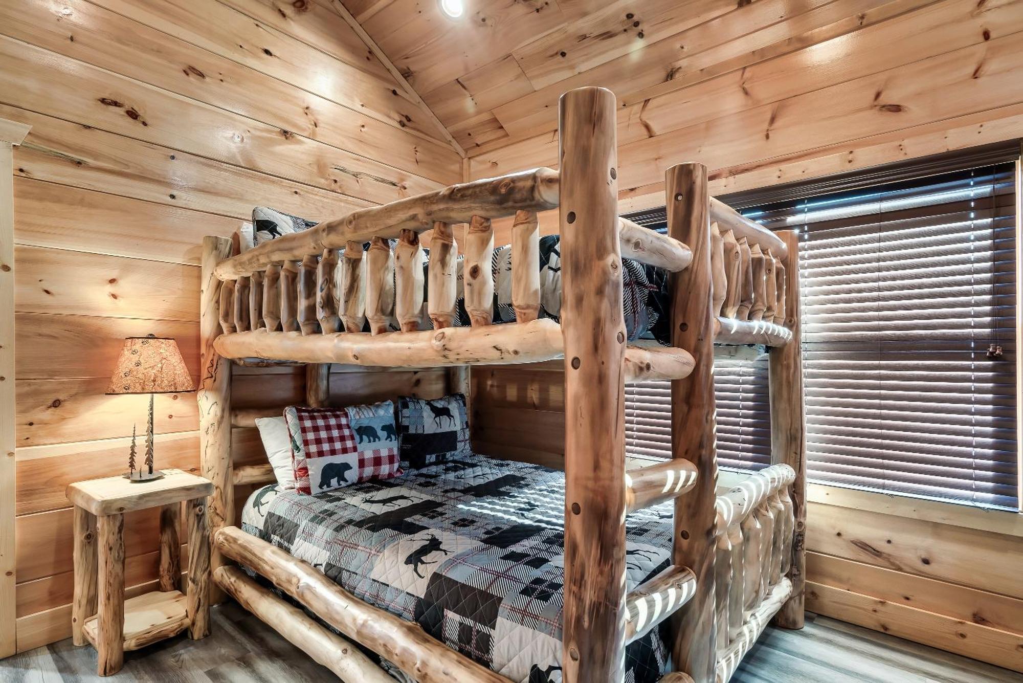 Full Equipped Cabin With A Pool And Game Room Smokies Views Gatlinburg Eksteriør billede